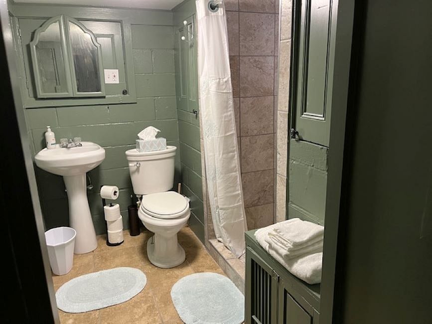Furnished Finder property 436656_3 photo 12