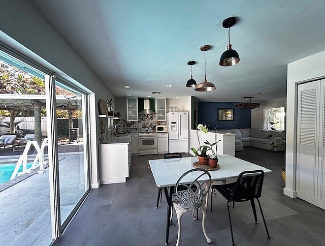 Furnished Finder property 436750_1 photo 10