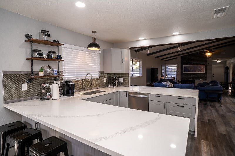 Furnished Finder property 436793_1 photo 5