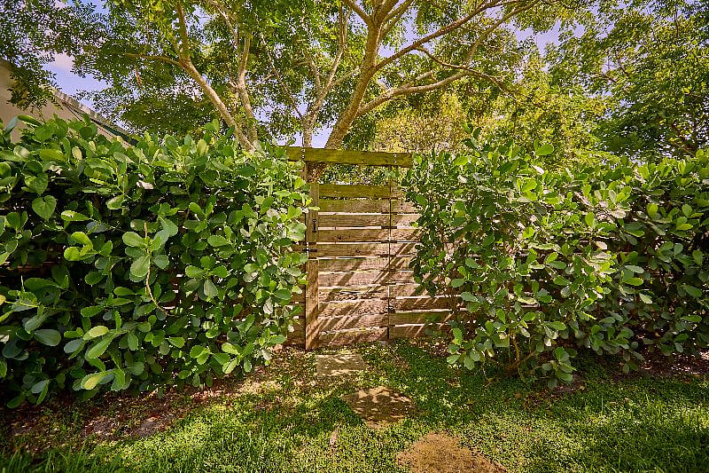 Private Entrance