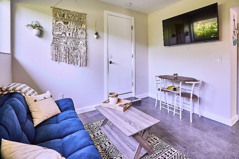 Furnished Finder property 436804_1 photo 7