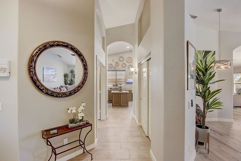 Furnished Finder property 436891_1 photo 22