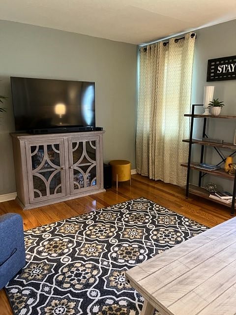 Furnished Finder property 436960_1 photo 3