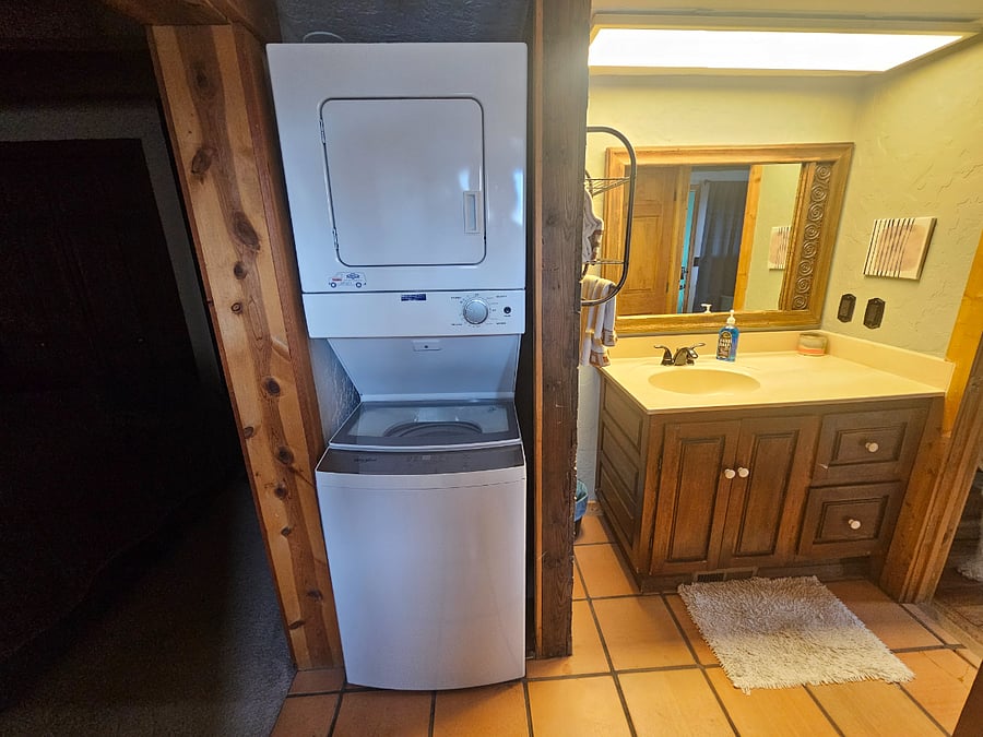 Furnished Finder property 436971_1 photo 13