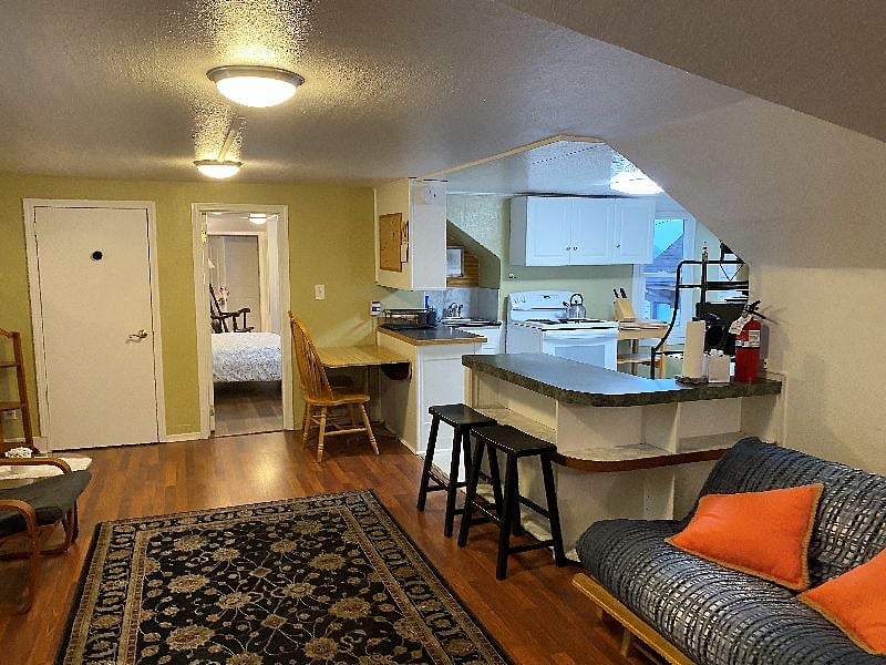 Furnished Finder property 437038_1 photo 6