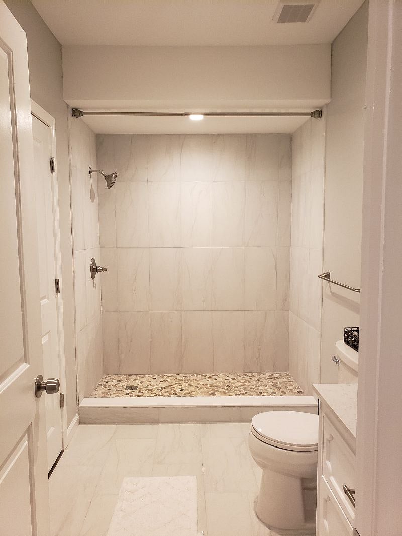 Extra large shower 
