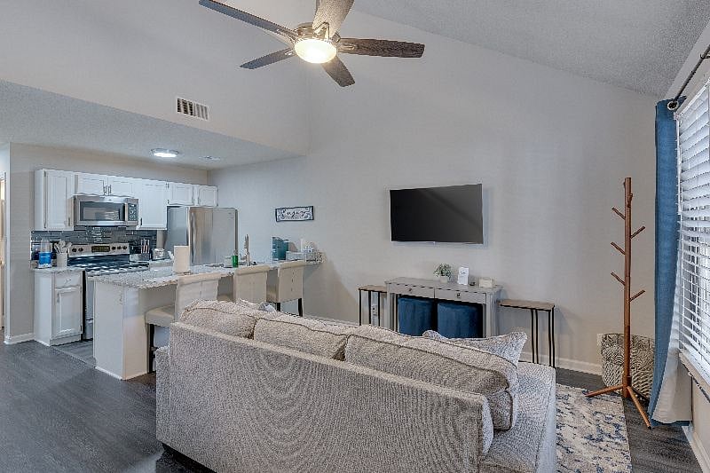 Furnished Finder property 437061_1 photo 5