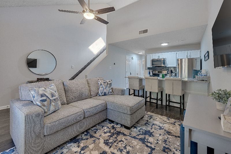 Furnished Finder property 437061_1 photo 4
