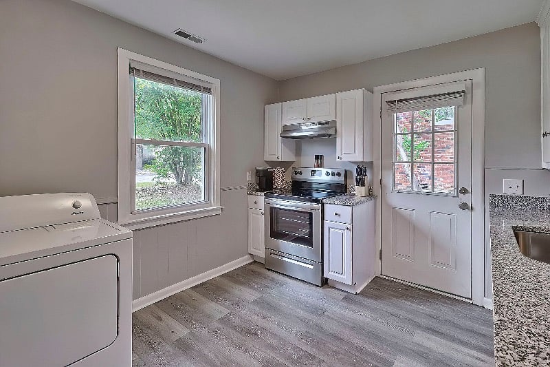 Furnished Finder property 437074_1 photo 9