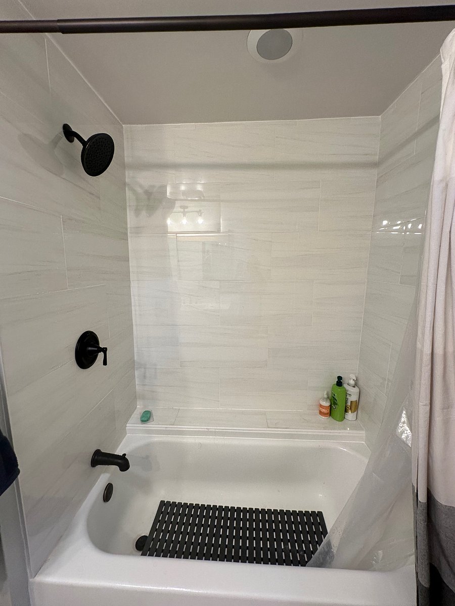 Furnished Finder property 437082_1 photo 10