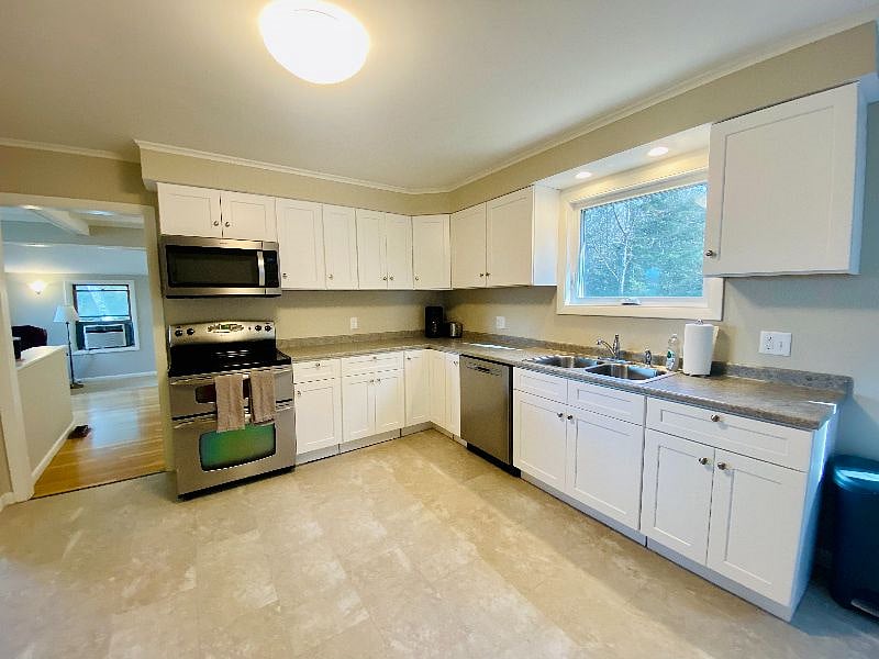 Furnished Finder property 437128_1 photo 11