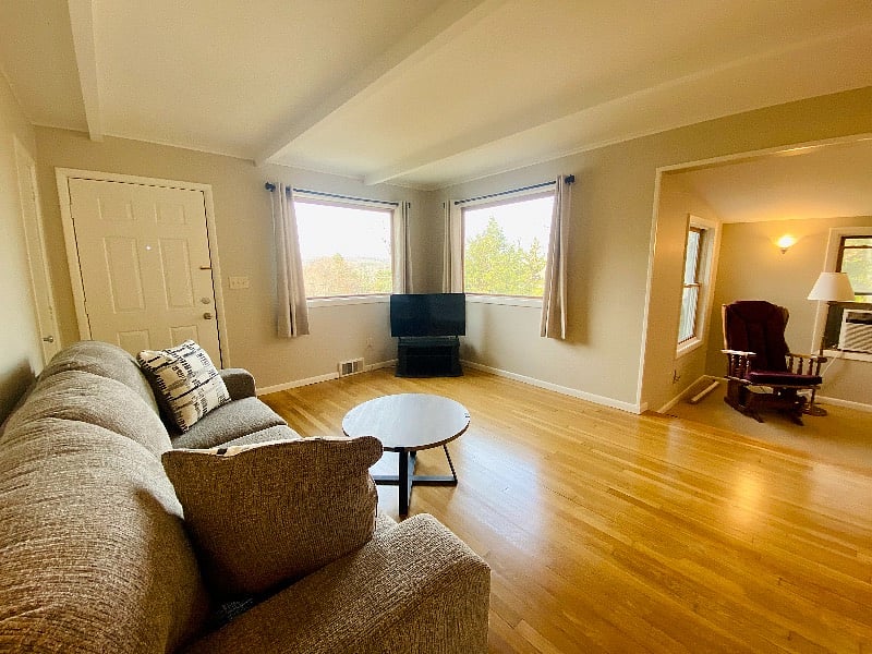 Furnished Finder property 437128_2 photo 3