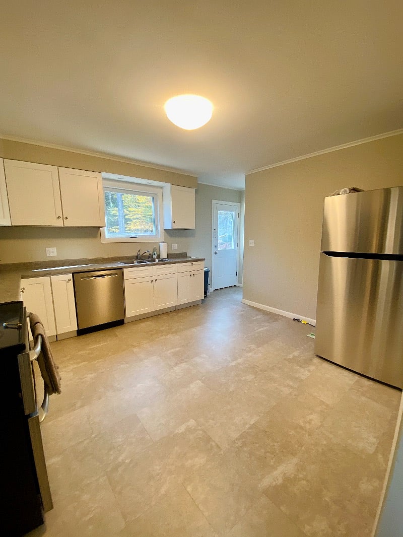 Furnished Finder property 437128_3 photo 6
