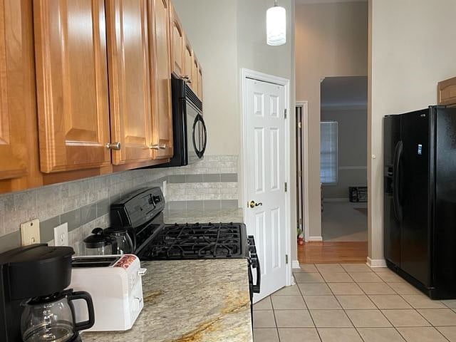 Large well equipped kitchen