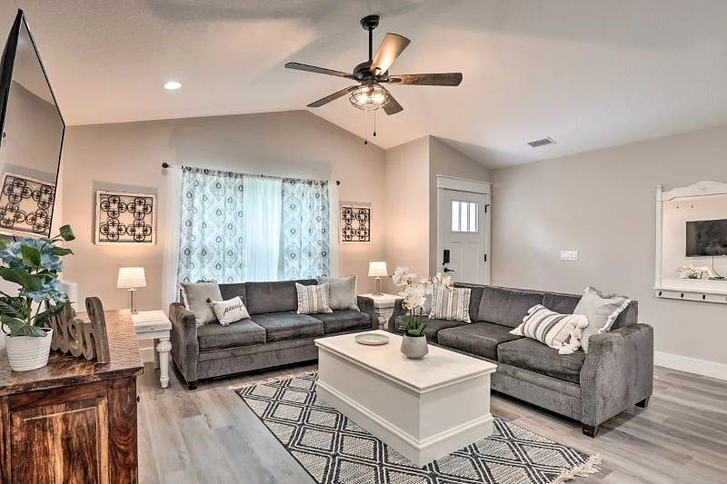 Furnished Finder property 437251_1 photo 3