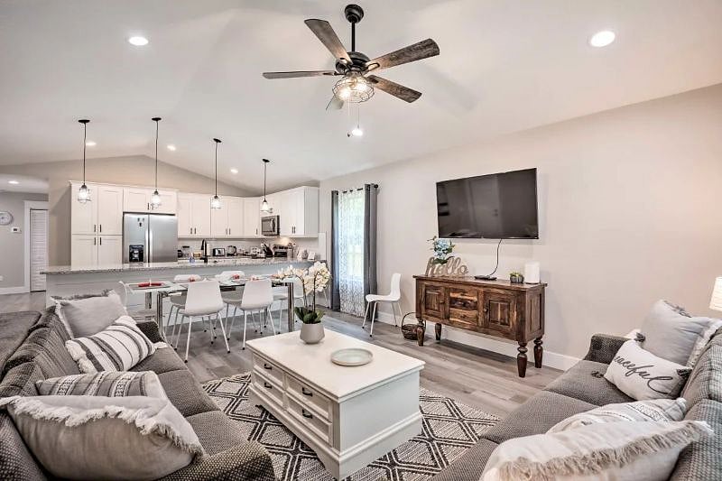 Furnished Finder property 437251_1 photo 5