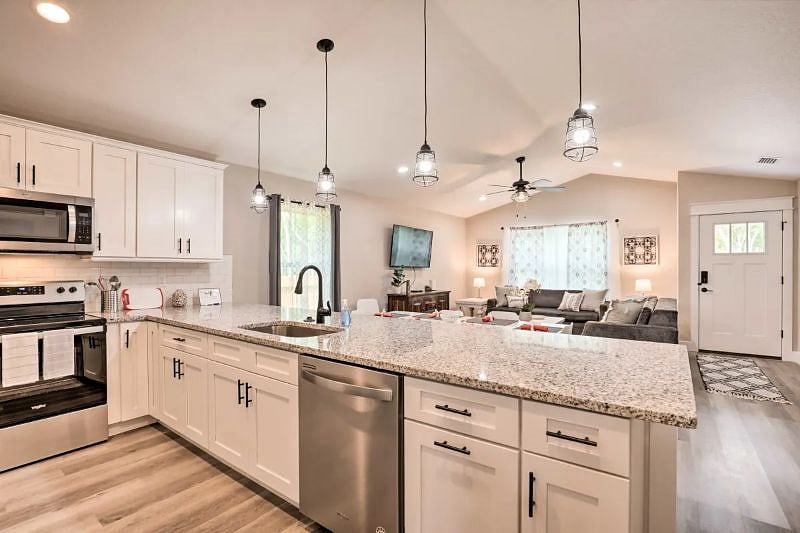 Furnished Finder property 437251_1 photo 9