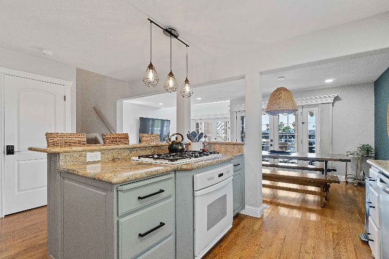 Furnished Finder property 437278_1 photo 6