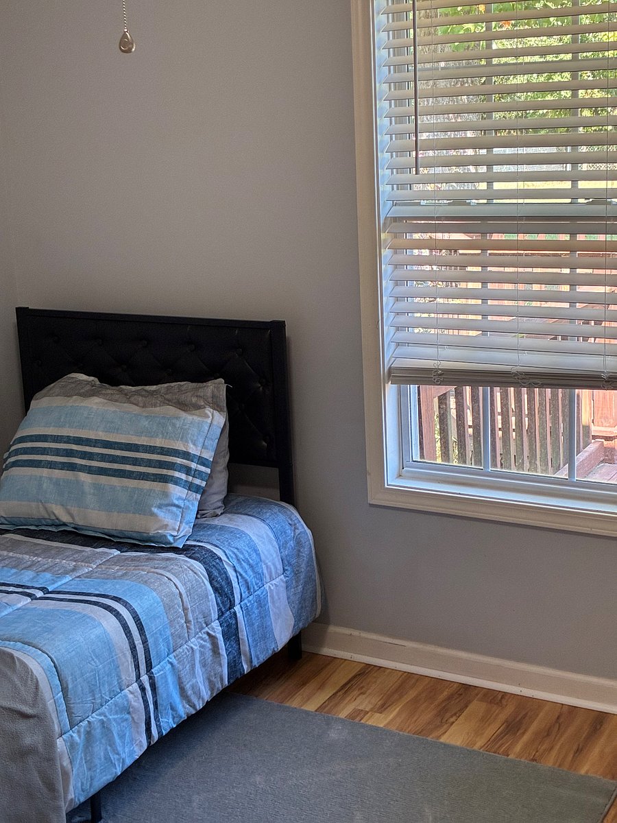 Furnished Finder property 437302_1 photo 17
