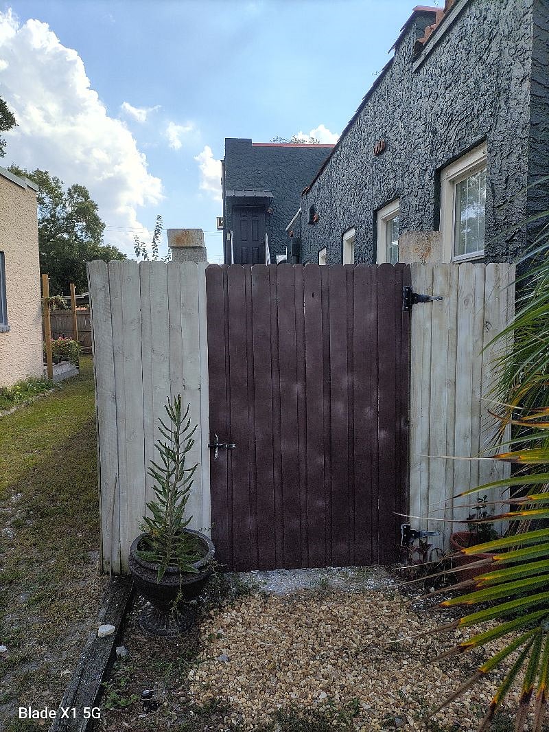 Furnished Finder property 437315_1 photo 22