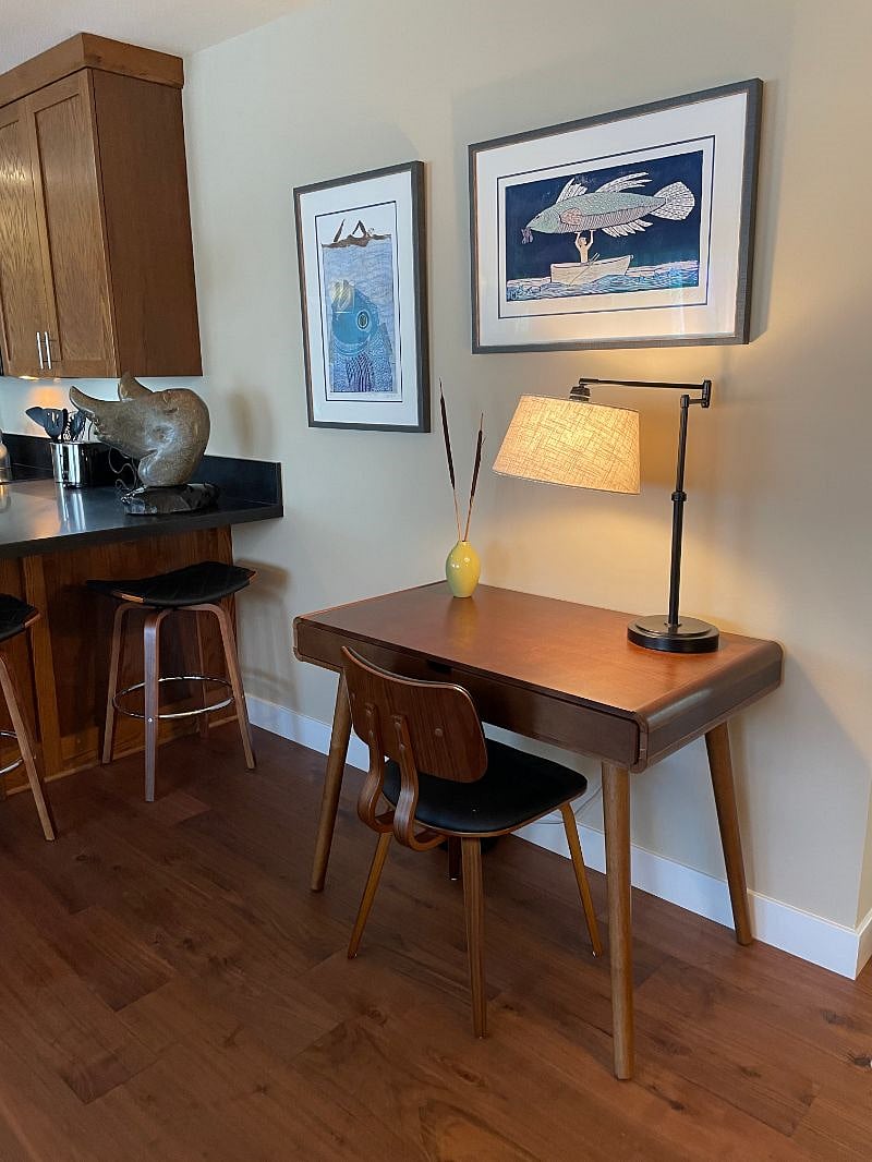 Set up your computer and be productive at this comfy desk