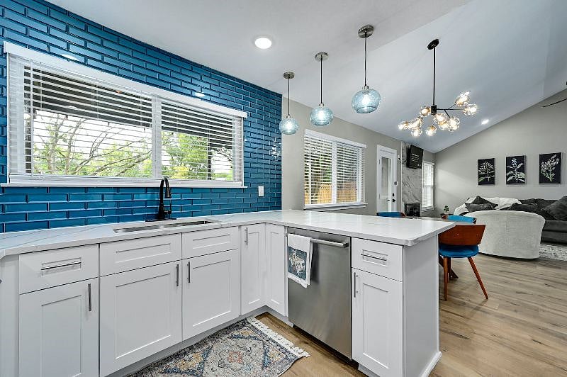 Furnished Finder property 437371_1 photo 15