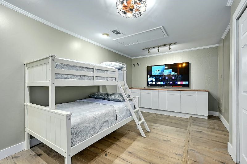 Furnished Finder property 437371_1 photo 25