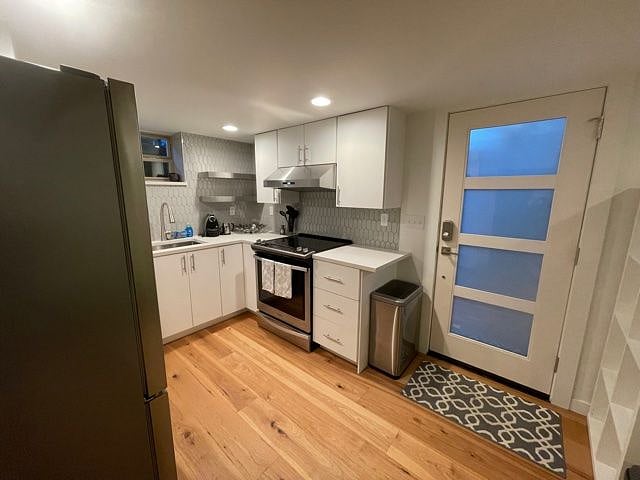 Furnished Finder property 437378_1 photo 6