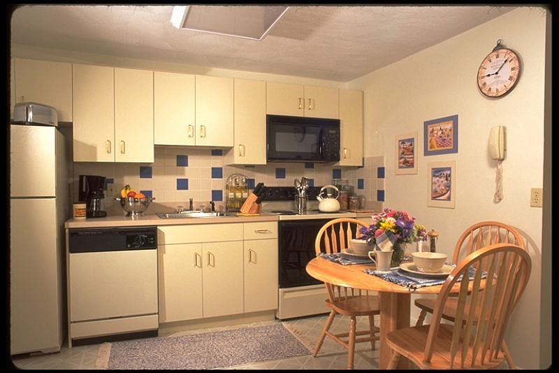 Furnished Finder property 437395_2 photo 5