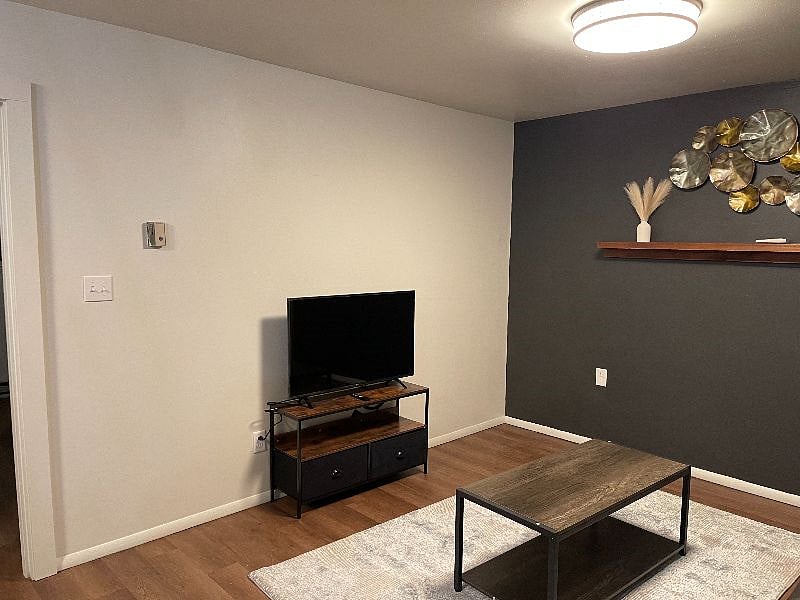Furnished Finder property 437419_1 photo 12