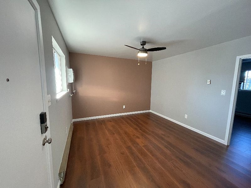 Furnished Finder property 437419_2 photo 3