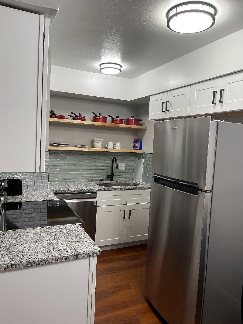 Furnished Finder property 437419_2 photo 34