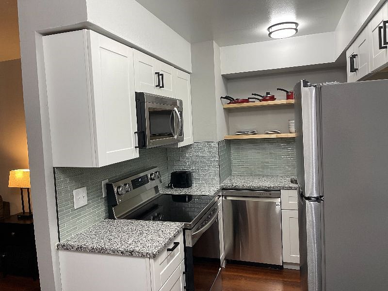 Furnished Finder property 437419_2 photo 7