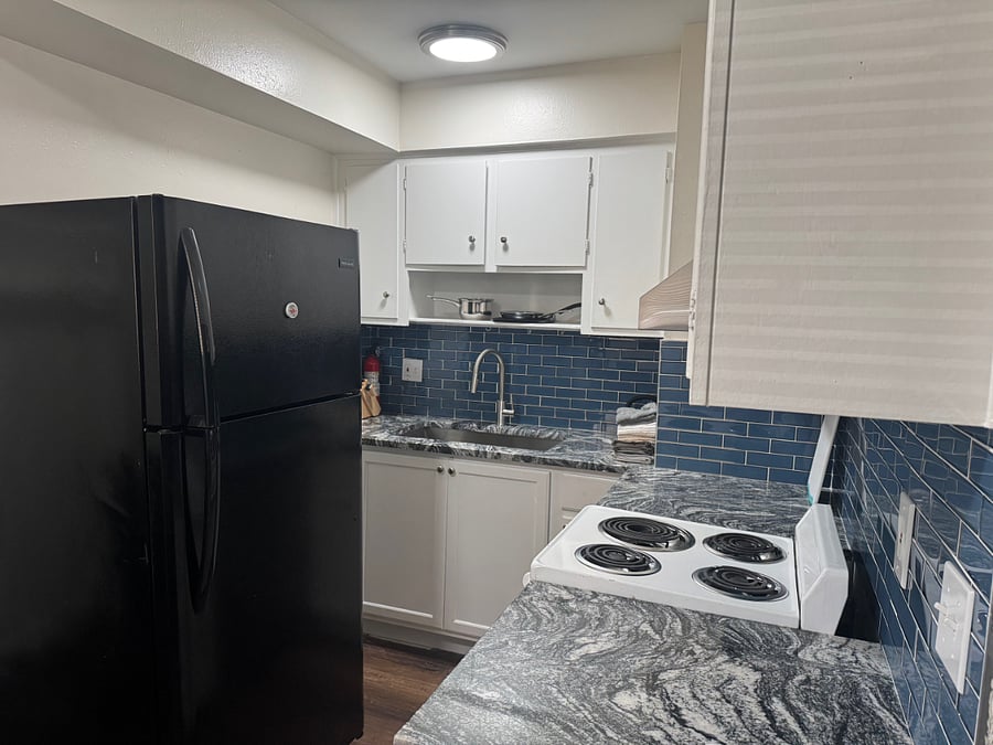 Furnished Finder property 437419_6 photo 11