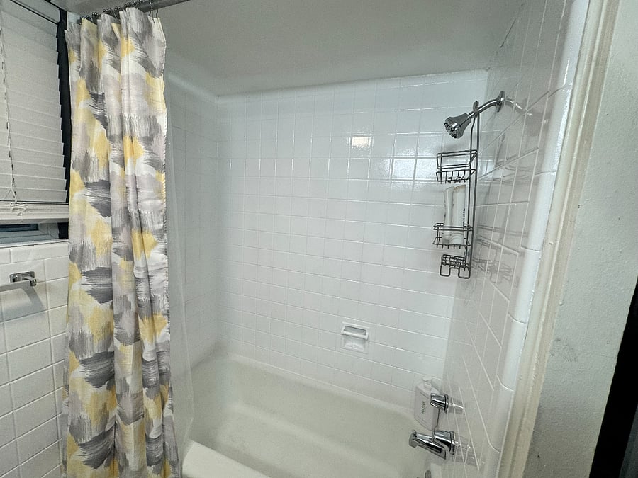 Furnished Finder property 437419_6 photo 12