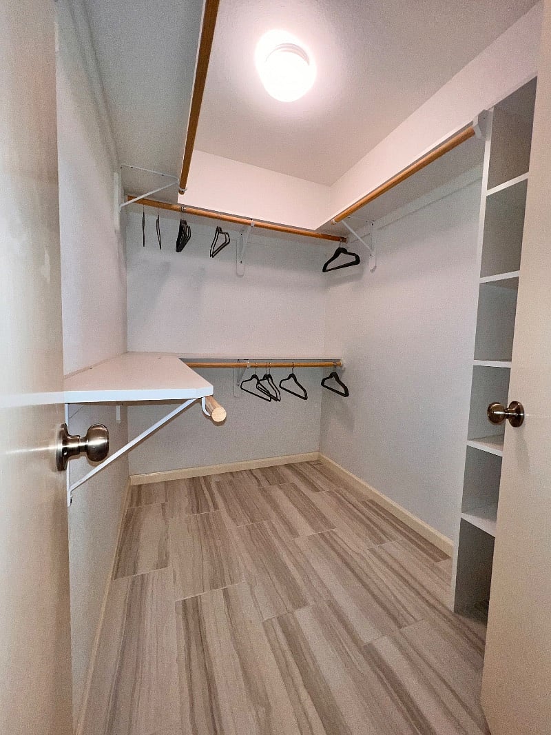 Peace Room - walk in closet 