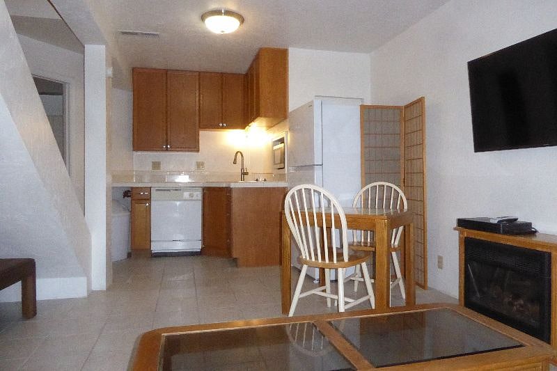 Furnished Finder property 437438_1 photo 10