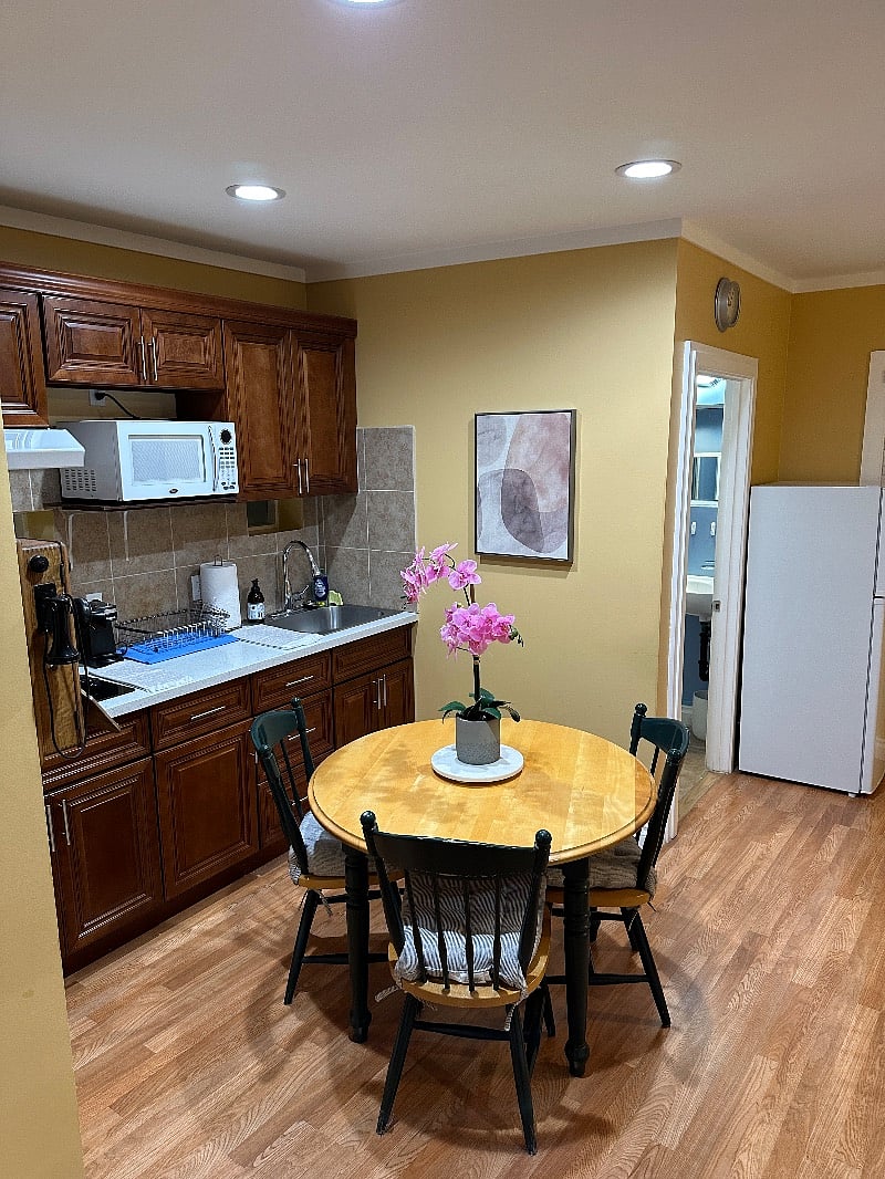 Furnished Finder property 437440_1 photo 3