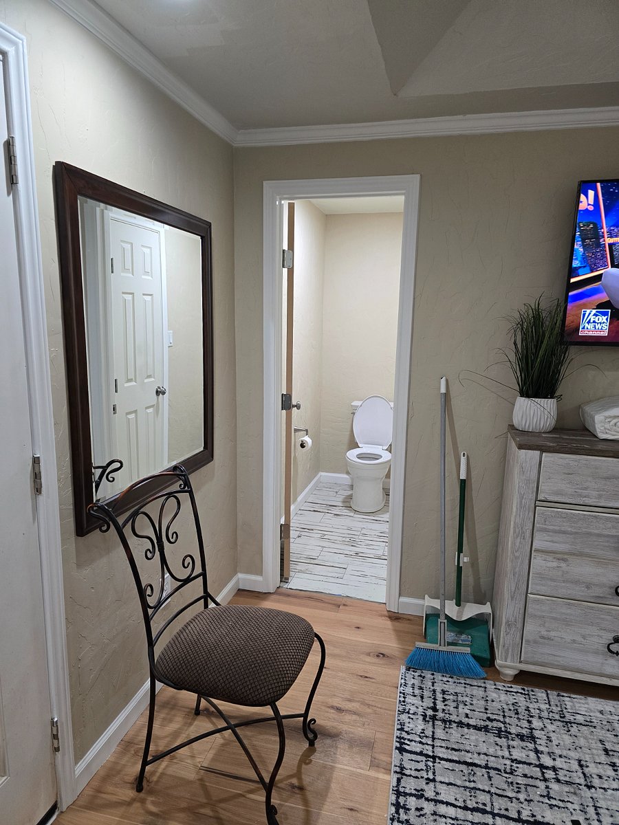 Furnished Finder property 437449_2 photo 9