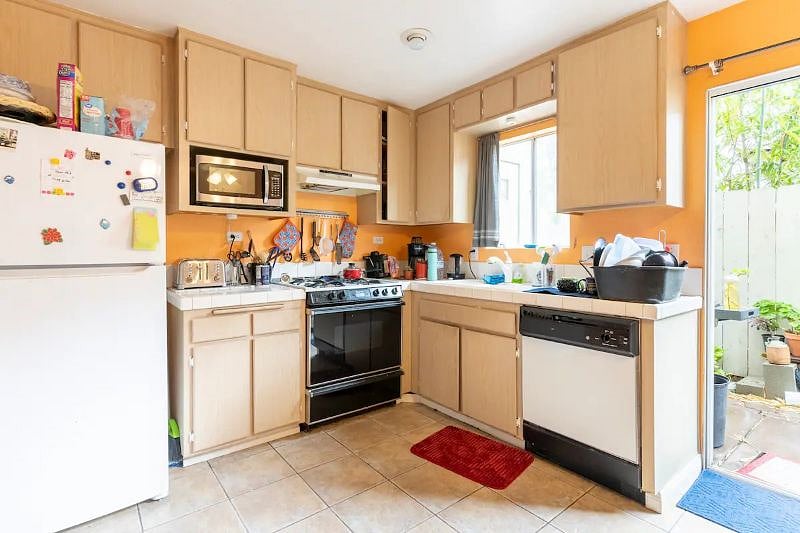 Furnished Finder property 437463_1 photo 7