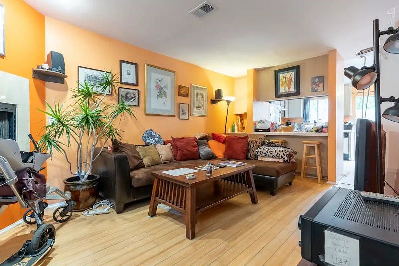 Furnished Finder property 437463_1 photo 1