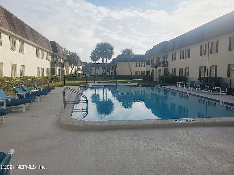 Pool 2 Middle