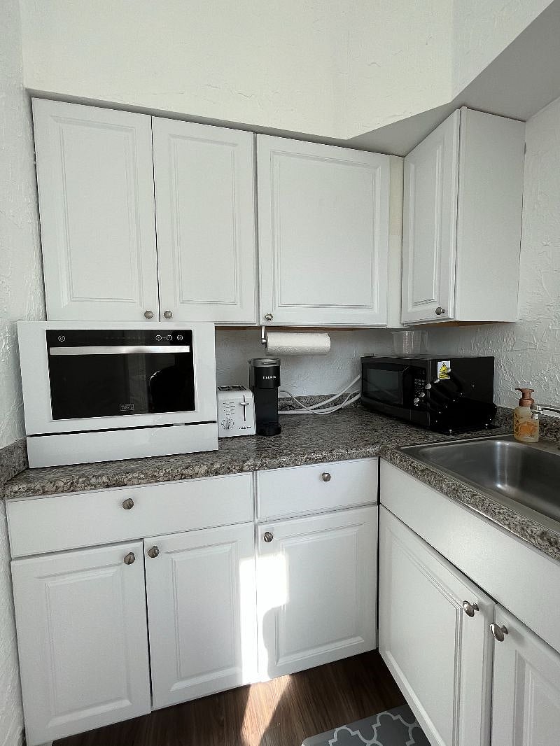 Furnished Finder property 437475_2 photo 6