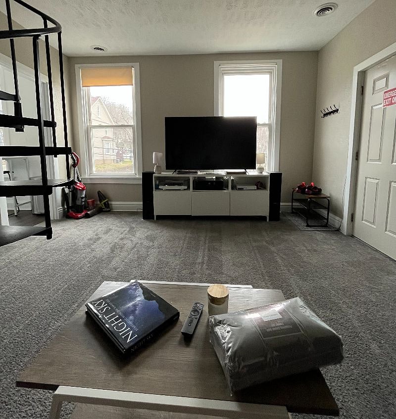 Furnished Finder property 437475_2 photo 3