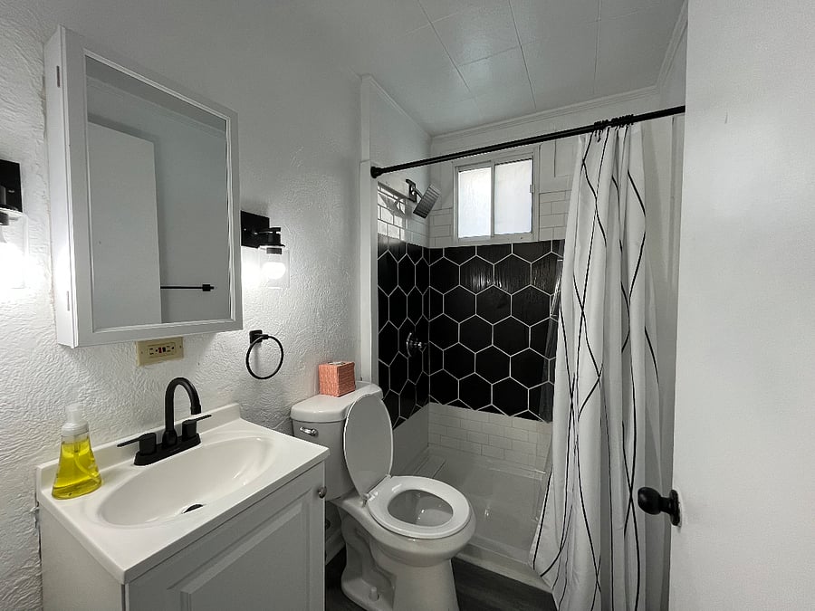 Furnished Finder property 437475_3 photo 3