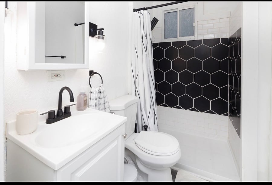 Furnished Finder property 437475_3 photo 4