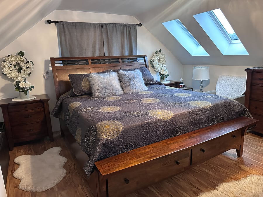 Main Bedroom King bed