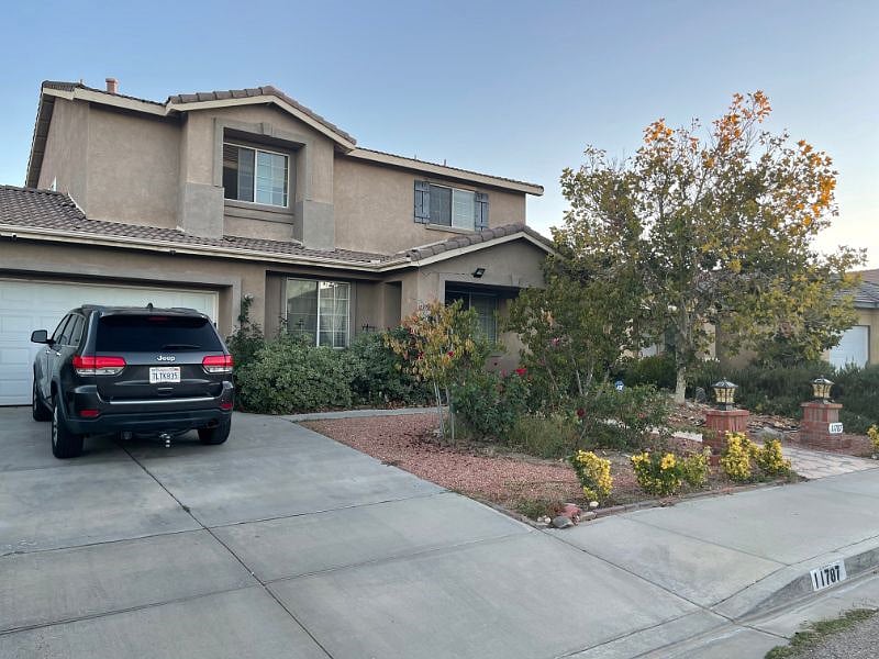 Furnished Finder property 437496_1 photo 2