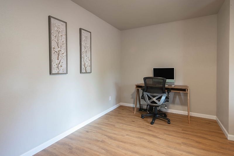 Furnished Finder property 437508_1 photo 20