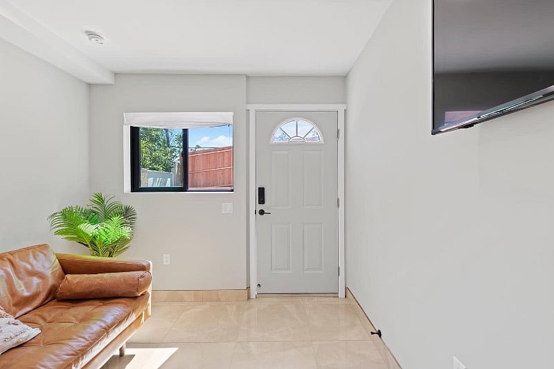 Furnished Finder property 437519_1 photo 3